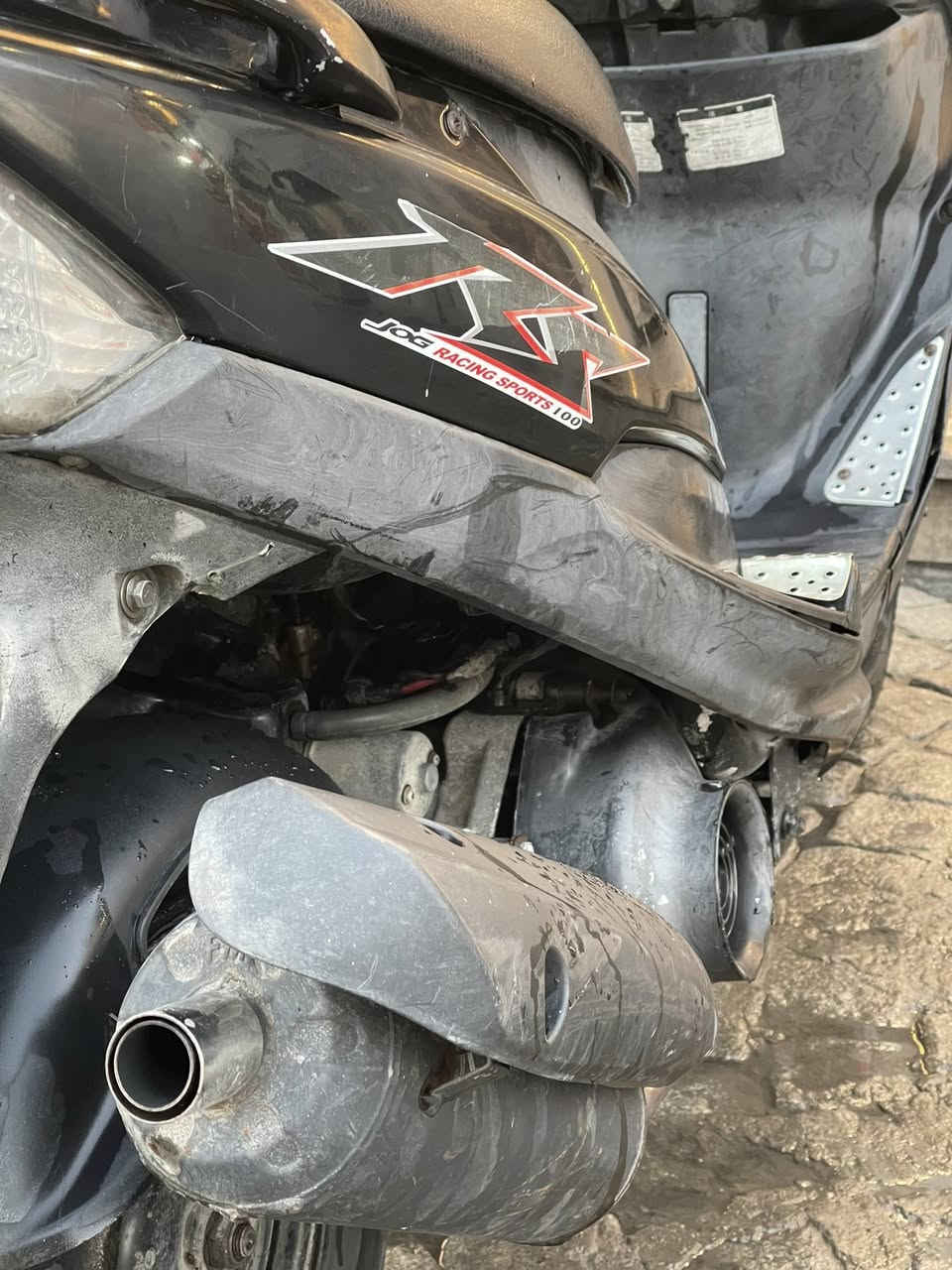 اسلام عليكم
ماكس عدله بلاديه 
سلف كابريتر بلاد
مكينه ممفتوحه 
الدراجه شلعه ومعدل 
مكينه ناعمه بيه صالنصه رياضي اف ام
معروضه ب600 وبيهه مجال 
*********** مكاني بغداد
