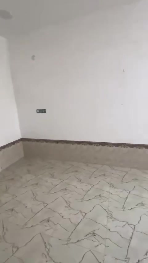 مشتمل ارضي بناء حديث للأيجار
مساحتة 150 متكون من استقبال ومطبخ وصالة وغرفتين نوم  في منطقة 5 كيلو قرب ثانوية هبة الرحمن الاهلية للبنات 

للأستفسار الاتصال على 
***********
