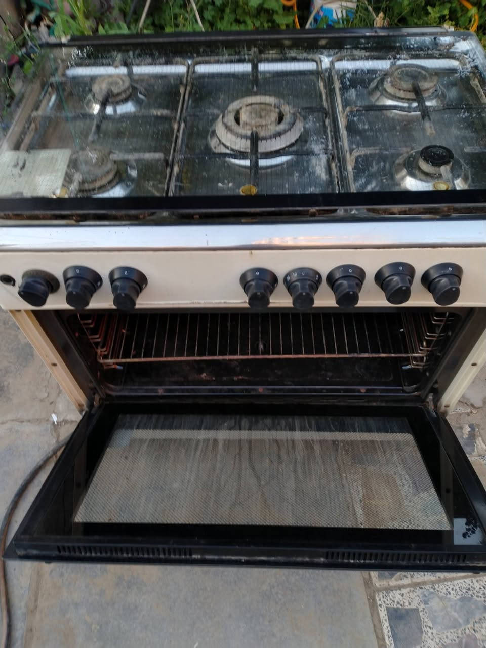 طباخ للبيع نضيف مغلف شغل فرن وعيون نقص فقط صينية مكاني بغداد سعر ١٢٥ تواصل خاص


**إذا كنت صاحب هذا الإعلان وتريد حذفه لأي سبب، رجاءا أرسل رسالة إلى الدعم الفني**