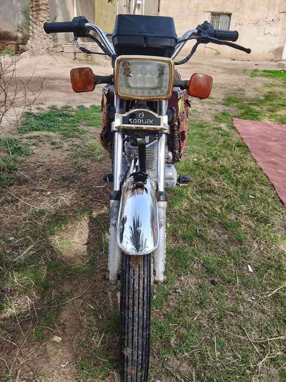 سلام عليكم دراجة سيفان للبيع سعر 350 و بي مجال مكاني بلدروز قريت عتبة رقمي ***********
