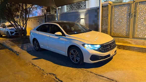 للبيع 

جيتا 2023 🇩🇪

مكينه 1.5T 

 حادثهه فقط جاملغ وربع البنيد موضح بالصور  بدون لغد بدون شواصي 

ماشيه 10mi بعدهه بحاله الوكاله
مواصفات فول

⛔️مواصفات 

🌀بانوراما 

🌀شاشة جبيرة 

🌀شاشة لم

🌀كشنات هيتر  ستيرن هيتر

🌀شحن مع كاربلاي واير ليس 

🌀رادار ٣٦٠ درجة 

🌀قيادة ذاتية (تيسلا)

🌀رادار تحديد المسار

@هندبريك بصمه  

واير ليس

ليت زنون بلادي

بصمه بيبان 

مع مواصفات اخرى…….

بشرط بدون مصرف

رقم كاتي

للمعلومات او اي استفسار 

***********مكانهه بغداد
