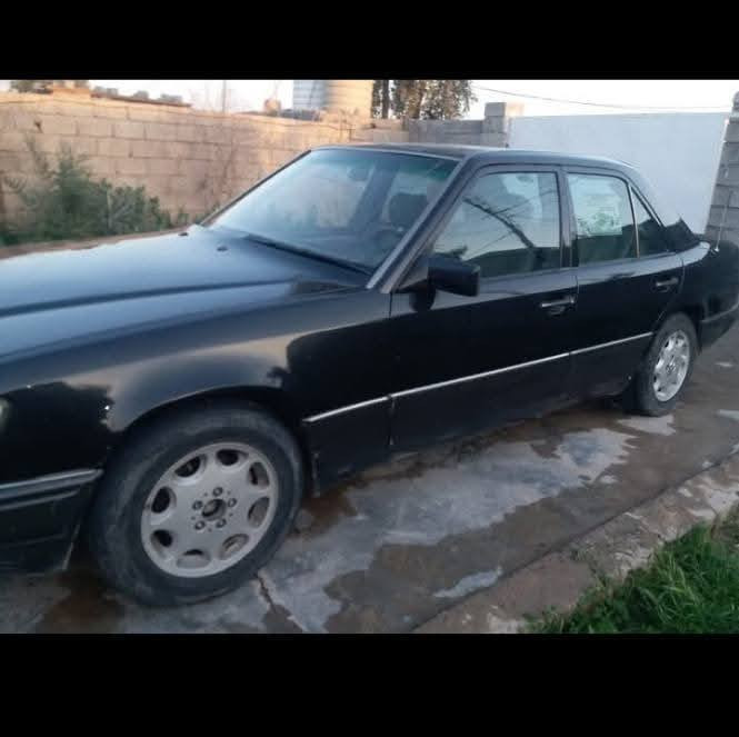 مارسيدس دب للبيع موديل 91 
مكينه بطه 3000 
بدون دواخل
صبغ جماليه بدون ضربه
تبريد شغال
سنويه ل28 باسمي
تخم تاير جديد
مكينه كير مكفولات 
رقم بغداد السياره بديالى
للاستفسار 
***********
