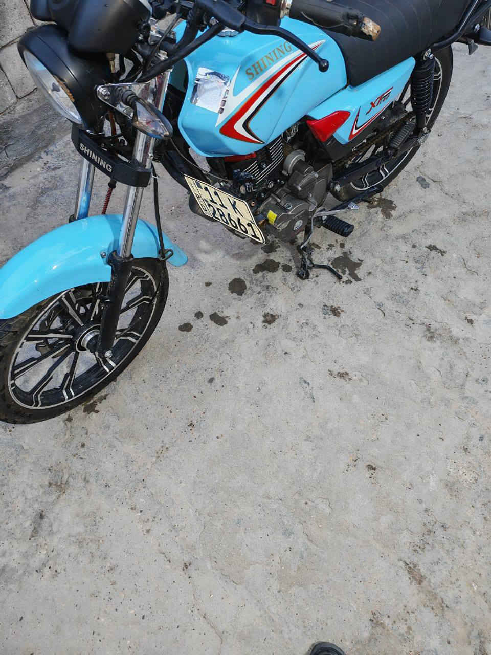 🏍️ دراجة شاينك للبيع
📅 موديل 2025
✅ مكفولة من كلشي
📍 مرقمة بغداد
💰 السعر: 1,900,000 دينار وبيها مجال 
📌 العنوان: بغداد - الدورة
📞 للتواصل واتساب: ***********
