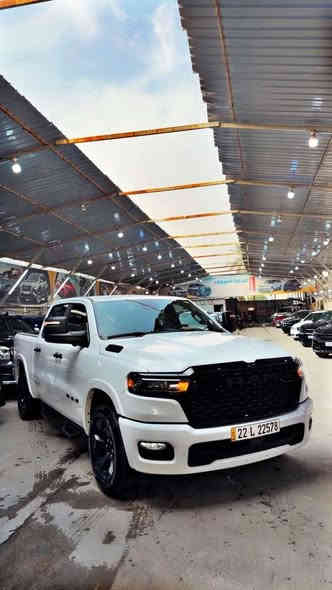 سلام عليكم
رام 2025
مكينة 6 سلندر توين توربو 
شاشه تسلا
ماشية 4000 بوضع الزيرو 
5 كامرات 
حساس خلفي 
باب طويل يدي قصير المرغوب
لد امامي 
مري كهرباء 
رادار 
كروز سرعة
اشاير بل مري 
حادث جاملغ امامي وربع باب بدون ايرباك 
سعر 399 وبيها مجال 
عنواني كاظمية 
***********
