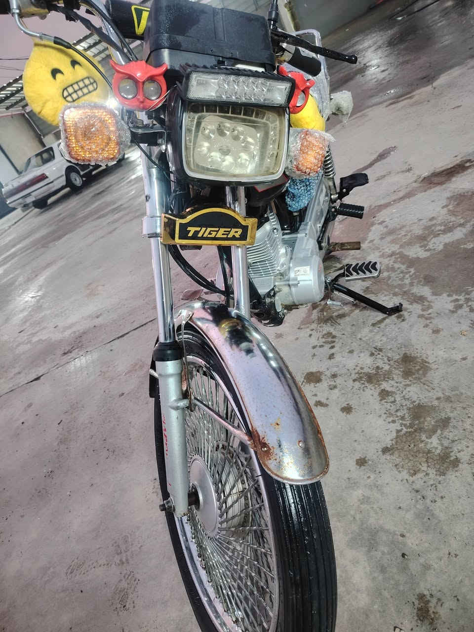 السلام عليكم تايكر موديل ٢٠٢١ كلو شرط كهربائيات كلها شغاله دبلات وياله لشه شرط محرك  شرط هندر واحد نشاط وشلعه نار وزن ثقيل مرتب ونضيف مكاني ايسر الشركاط السلمان  ***********
