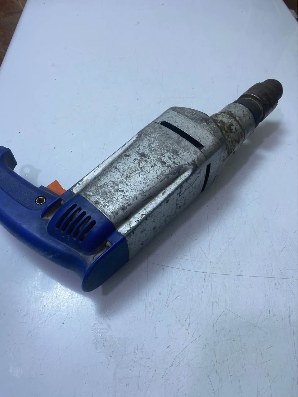 دريل ريشان جهةٍ وسرعة واحدة البلديات unقرب مول العائلة لايوجد توصيل الرد عالخاص*********** السعر ٣٥ بغداد, العراق
