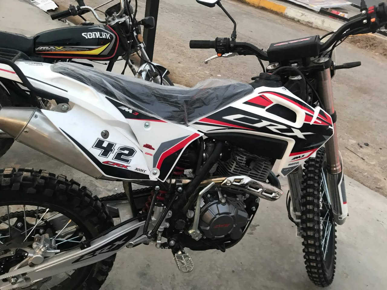 قفاز للبيع موديل 2026
مكينه300cc
السعر قفل 1850
ديالئ بلدروز مكلف بنشر 
رقم صاحب دراجه ‏‪***********‬‏
