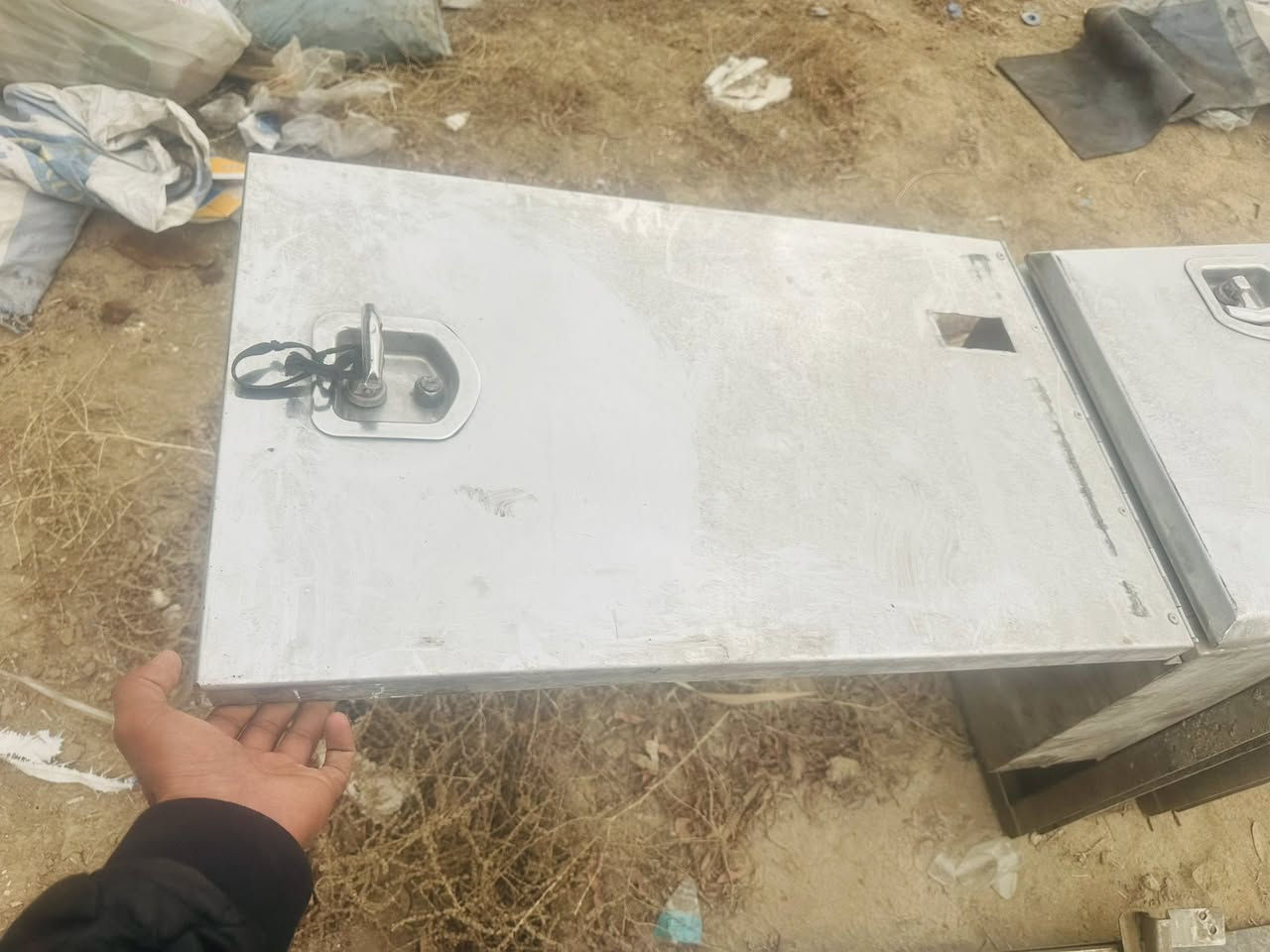 صناديگ للبيع
اوربيات جدد
***********
