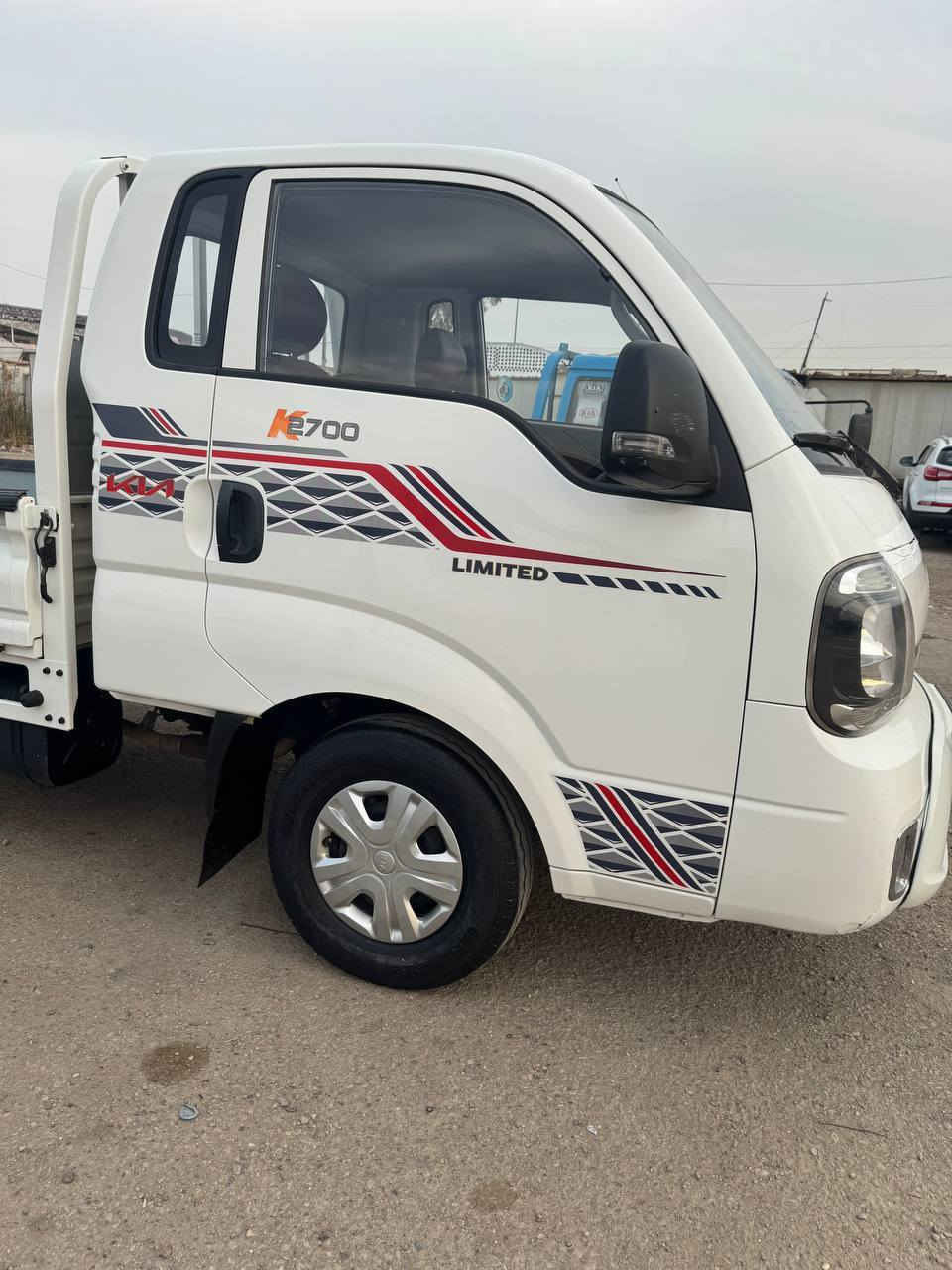 سلام عليكم كيه للبيع موديل 2022فول سياره جاهزه تحويل ثاني يوم مكفوله محرك مامفتوح 2700 السعر 142بيه مجال بصيط مامتواجد على الفيس بغداد مدينة ألصدر الهاتف ***********
