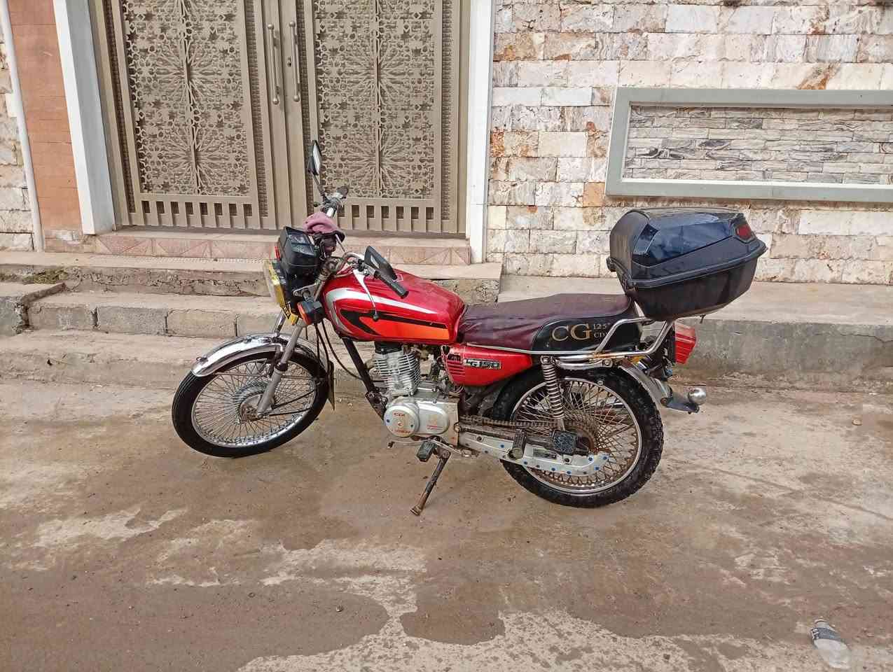 دراجه للبيع تايكر موديل 21 محرك بلاد مامفتوح سعر 400 مكاني بعقوبه جسر رازي شراي اتصل ***********
