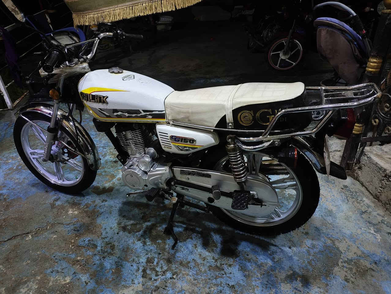 السلام عليكم سيفان موديل 23 مرقم مرقم مليون و 350 مجاله كلش قليل رقمي ***********
مكاني ديالى بعقوبة تقاطع القدس
