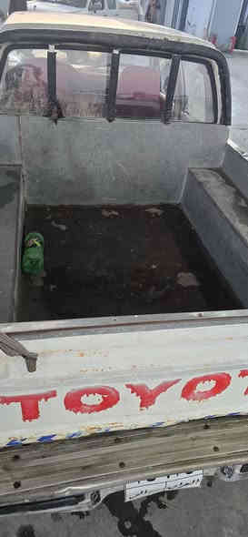 ژ-م***********توێتا پیکاب بۆ فرۆشتن مۆدیل ١٩٨٨گێرو مەکینەی دێرە گێرو مەکینەو ئەکسلی بەشەرت چوار تایەی تازە شانسی بەشەرت ئارمە ئارمەکەی ون بووە کارەبای بەشەرت زۆر توندو تۆڵەو سعر ١٤ گڵاو کەمێ مەجال 
ناونیشان چمچماڵ
