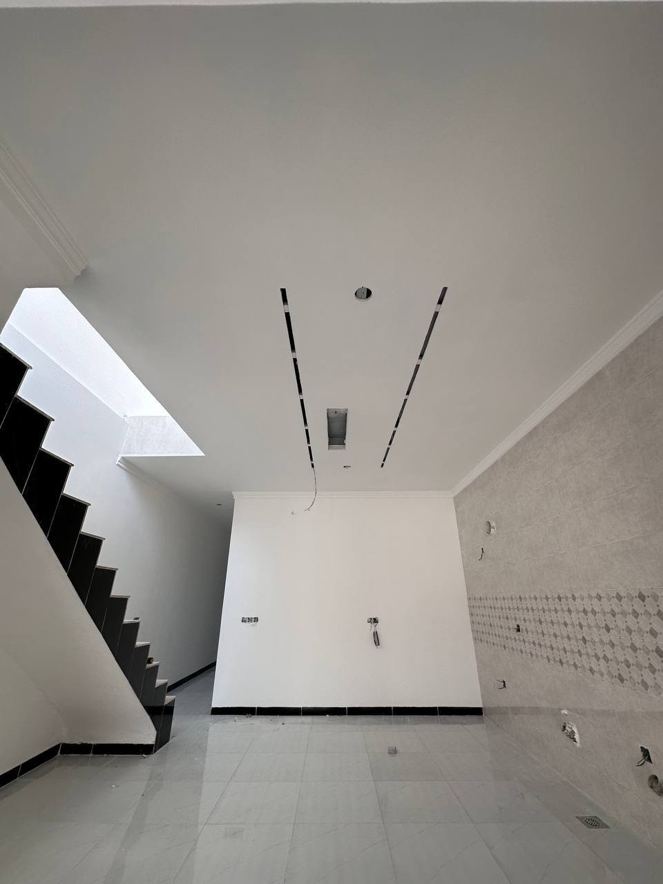 ‎سلام عليكم
‎سقوف مغربية بشكل جميل وحديث، بمواد تركي درجة أولى، ويا طلس و صبغ ، حفر لاينرات ، وبأسعار معقولة
‎
‎سەقفی مغربی بە شێوەیەکی جوان و سەردەمیانە بە مەوادی تورکی دەرەجە یەک  لەگەڵ معجون و سبوغ و لینەر برین بە نرخێکی گونجاو 
‎
‎***********
‎***********
