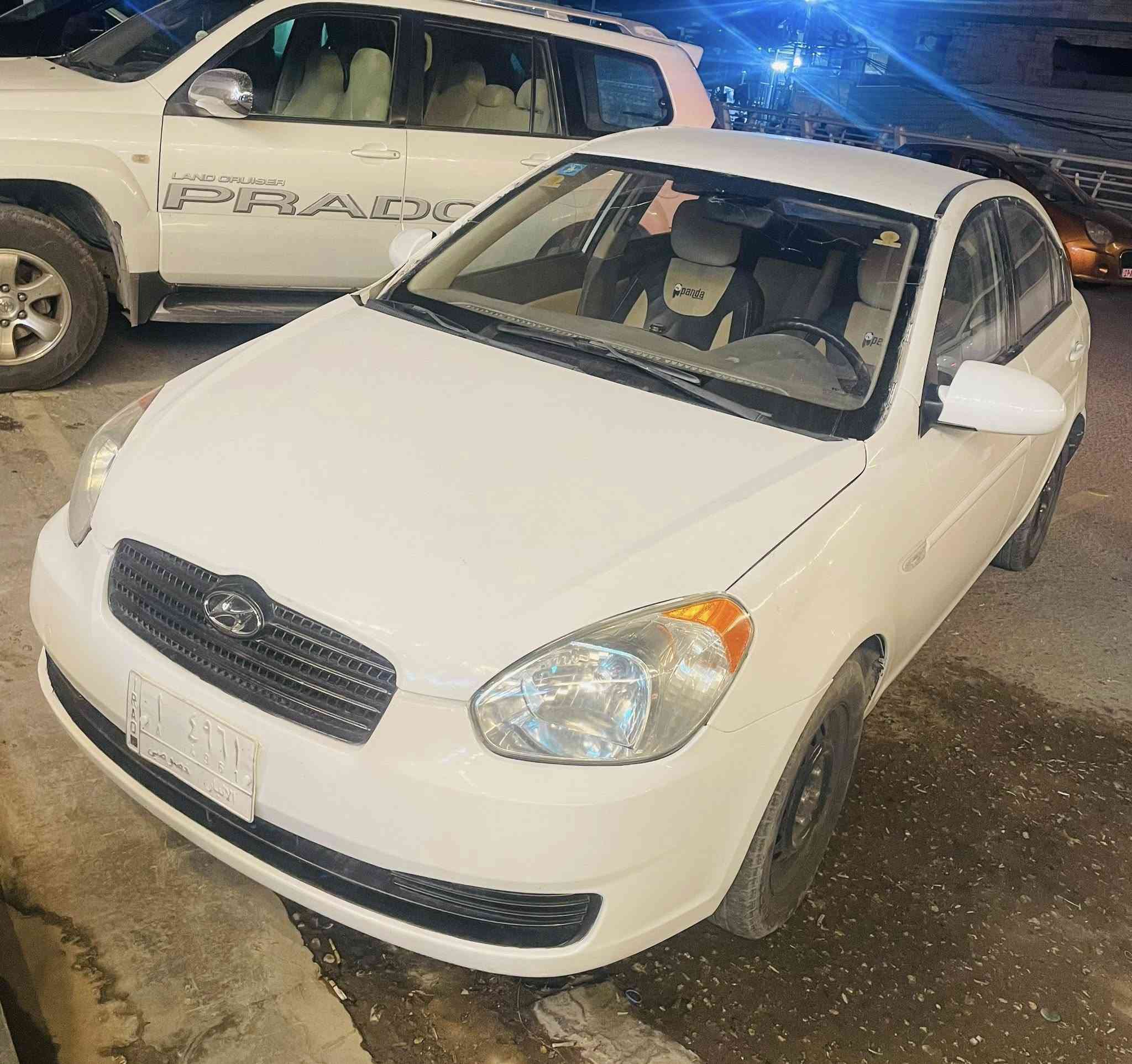 اكسنت ٢٠١٠ خليجي محرك ١٦٠٠ صبغ عام
بيها ضربه بالخلف رقم انبار مشروع وطني مكانها كربلاء السعر ٧٠ 
***********
