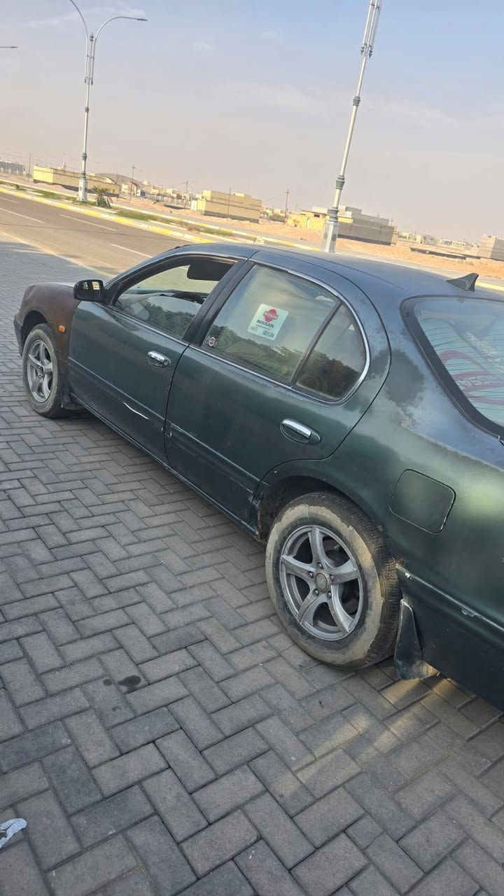 سلام عليكم نيسان مكسيما بلاد موديل 98 كهربائيات شغاله مكينه وكير خير من الله عوزه ترتيب للبيع او امراوس حسب القناعه متواجد واتساب ***********
