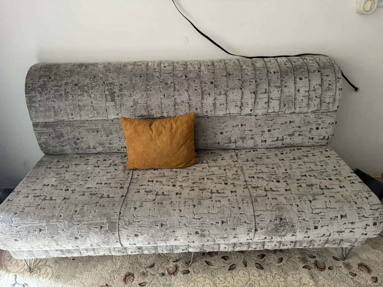 مرحبا
طخم للبيع جديد مستعمل شهر فقط مع ٧ كوشات السعر ٦٥٠الف وبي مجال 
سنك للبيع جديد مستعمل  شهر فقط السعر ٧٥ الف وبي مجال‭٠٧٧٧ ٩٣٦ ٤٦٨٦‬
