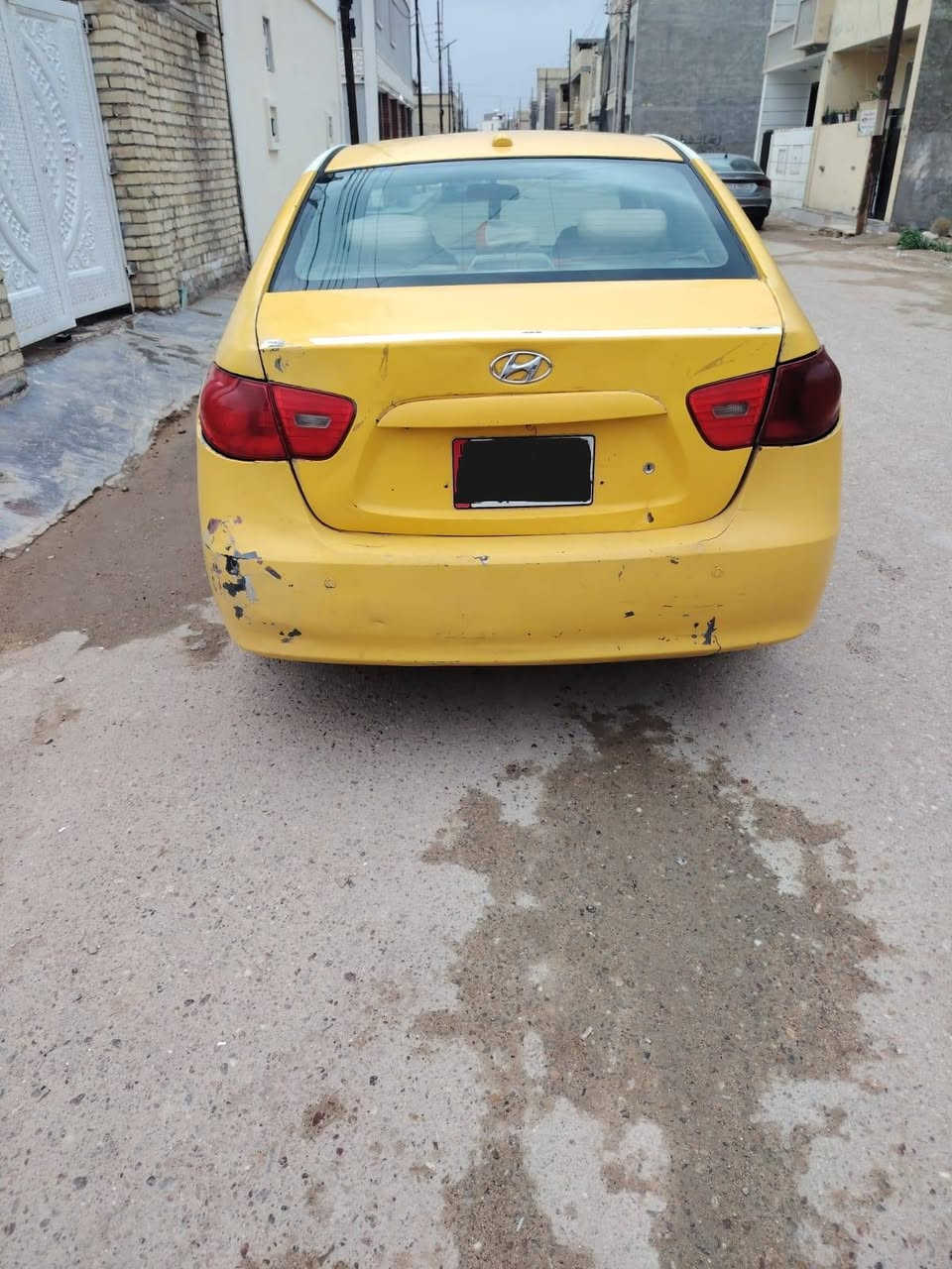 السلام عليكم سياره النترا موديل 8امريكي محرك 2000  رقمهه بغداد  للبيع السياره كدامك شوفهه زين حادثهه جاملغ خلفي وامامي بس محرك كير داخل كله خير من الله السعر 77وبيهه مجال للاتصال ***********.ااا ***********
