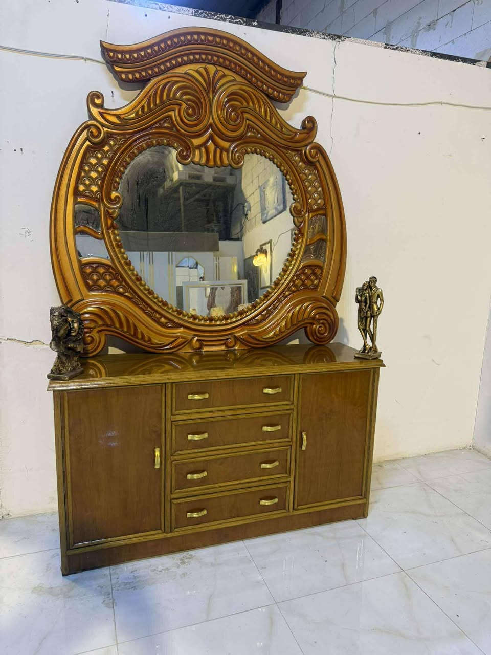 غرفه صاج داخل خارج ٥ ملم
السعر ٨٥٠ ٨٠٠ قفل
شد نقل داخل بغداد مجاني
نضافه ٩٥
مستعمله قل شهر
نجاره عرقي فول


**إذا كنت صاحب هذا الإعلان وتريد حذفه لأي سبب، رجاءا أرسل رسالة إلى الدعم الفني**