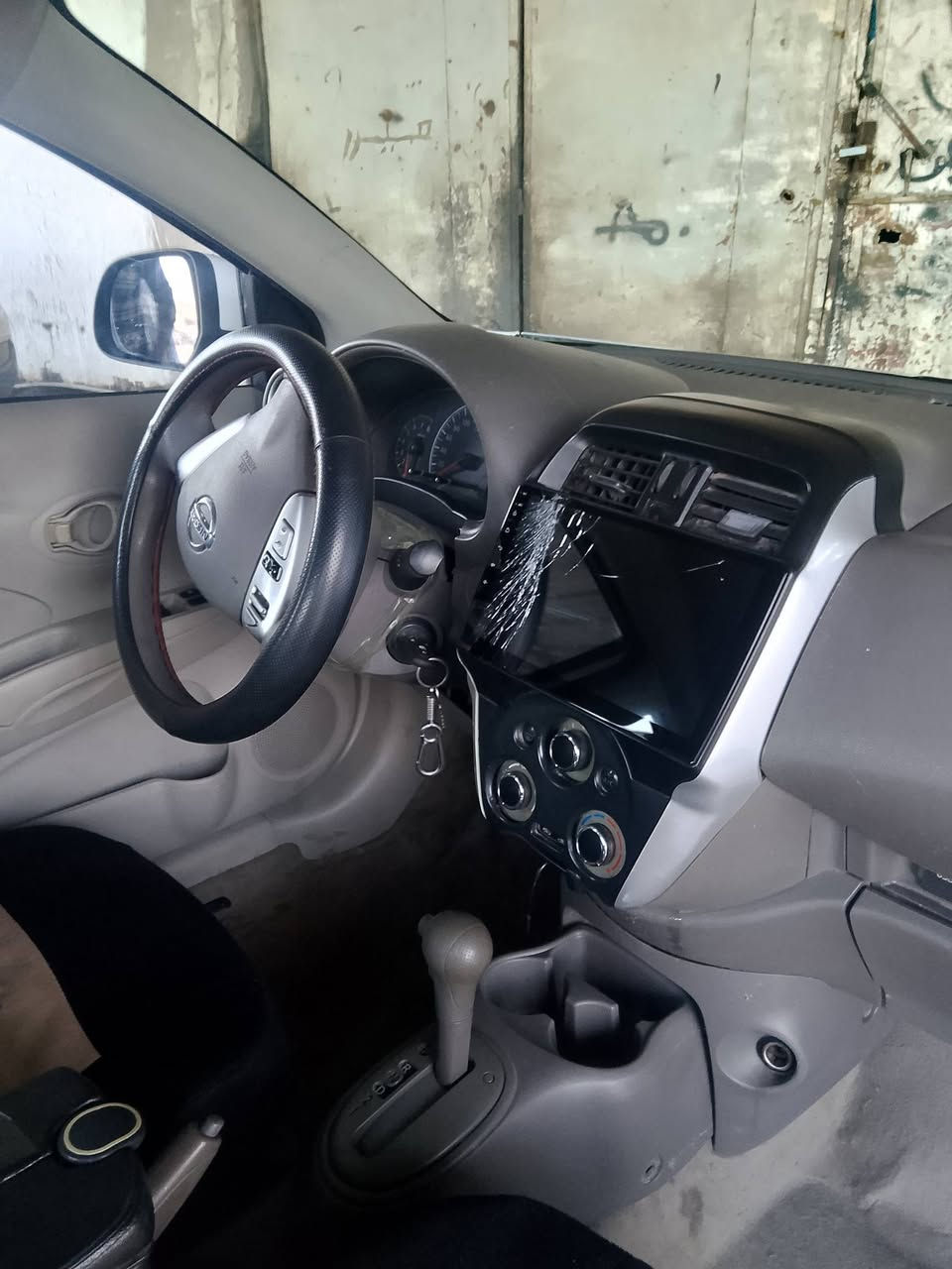 السلام عليكم نيسان سني هندي موديل ٢٠١٩
خليجيه رقم بغداد دولي والهزه جديده 
كير مكينه مكفولات صدر امامي خلفي شادهن جدت 
السياره مال بيت وكلش حلوه تجي وشوف ابعينك 
السياره بيهه ٤مكانات صبغ فقط والباقي مكفول 
نقصهه تبريد فقط بس غاز ....تخم تايرات شادهن 
جدت ....السعر ٧٦ وبيهه مجال بصيط حك جيتك 
وتدلل مكان السياره الشعب شارع الصحه قرب مثلجات 
تفاحه......🍎🍎🍎 ***********
