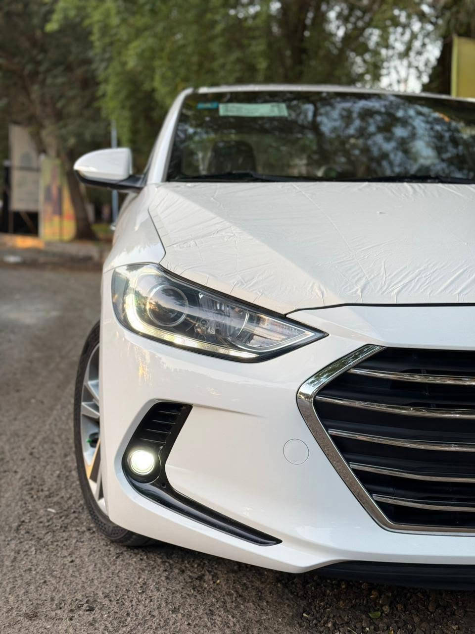 سلام عليكم حبايب قلبي ❤️
النترا  خليجي موديل / 2018 

رقم بغداد دولي   

🌺ELANTRA 🌺

لون ابيض / 🤍

فول مواصفات ١ / ١ 

بصمه 

جنطه ذكيه    

كشنات عسلي 

سلايد روف 

لد نهاري 

ويل كب عدد / 5  سبيره جديد؟ 

كروز سرعه 

قطعتين تبريد امامي وخلفي 

كامره خلفيه 

تحكم ستيرن جهتين 

مدخل (USB / AUX)

اشاير بالمري 

مري قابله للطي اوتو و شفط AUTO

شاشة حجم كبير اصل 

دسك عدد / 4 

محرك 2000 دوش  خليجي 

حساس خلفي بلادي 

3 انظمه قياده

( نورمال / ايكو / سبورت )

ماشيه ( 77 ) الف حقيقي اصل وعلى فحص 

تخم تاير جديد كوري 

كير محرك تبريد صدر حداديه كفاله عامه جديده جداً  مكفوله من جميع النواحي مابيه نقص ابد  و على الفحص 

مكفوله كفاله عامه من جميع النواحي ؟ 

ملاحظه ( بيه بارد بالباب الخلفي  ) 

 سونار موجود مع صور.؟     

مكان السياره كربلاء 

***********

سعر 160 بيه مجال للشراي للجميع رمز واحنا زى الهمز صلى على النبي
