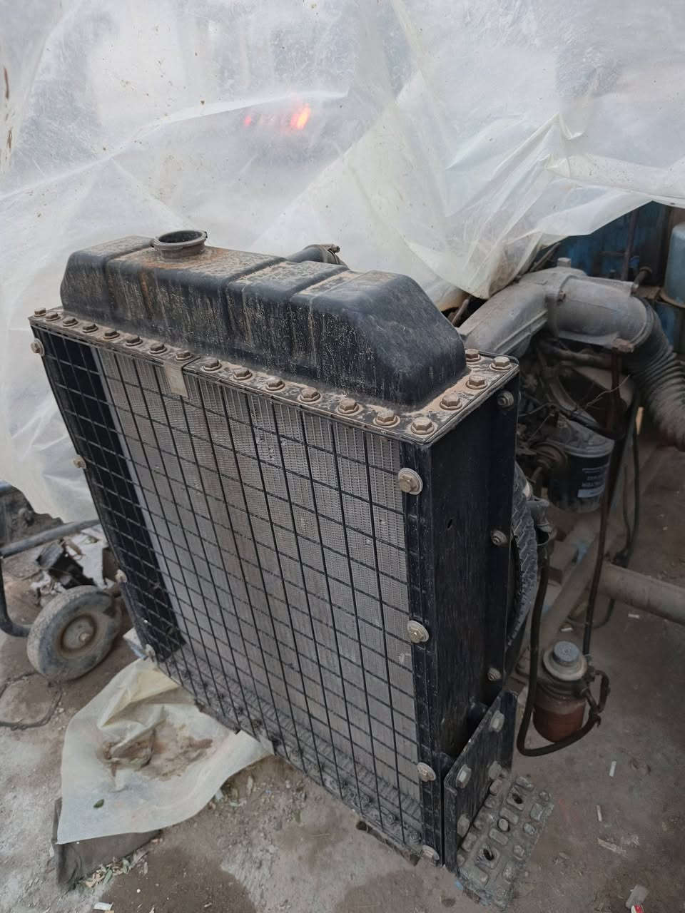 سلام عليكم مولد كيا للبيع بنكو٨ثكالات رقم موبايل ***********
