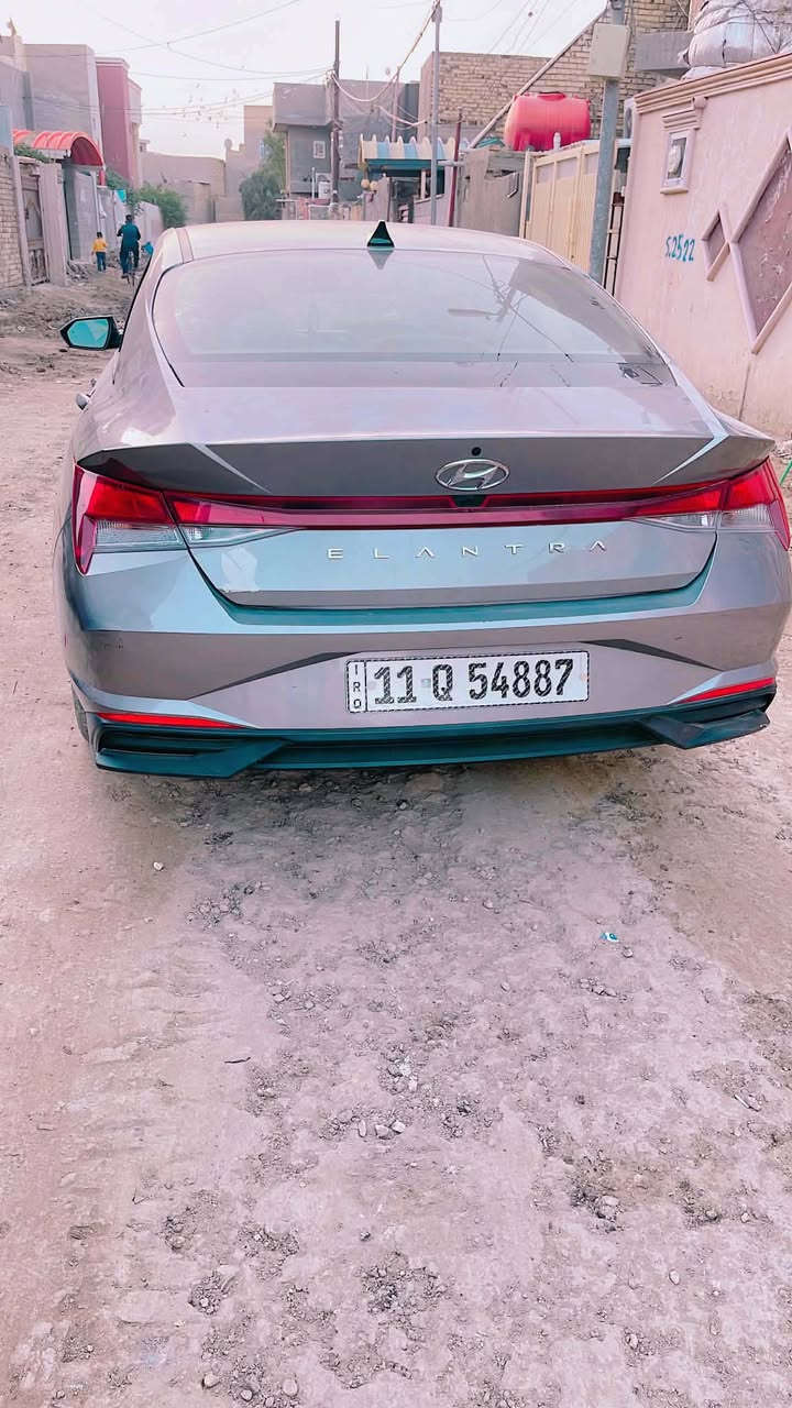 السلام عليكم 
النترا مديل 23
رقم بغداد 
حادثه بنيد بدون شواصي ولغد 
وصبغ نص الجاملغ
ايرباك الدركه طاك فقط السياره جديده معنى الكلمه 
ماشيه 26
صور الحاث والسونار مرفقه بالمنشور 
مواصفاته
بصمه تشغيل عن بعد رادار توقف ذاتي 
السعر 149
مكان السياره بابل
الاستفسار ***********
