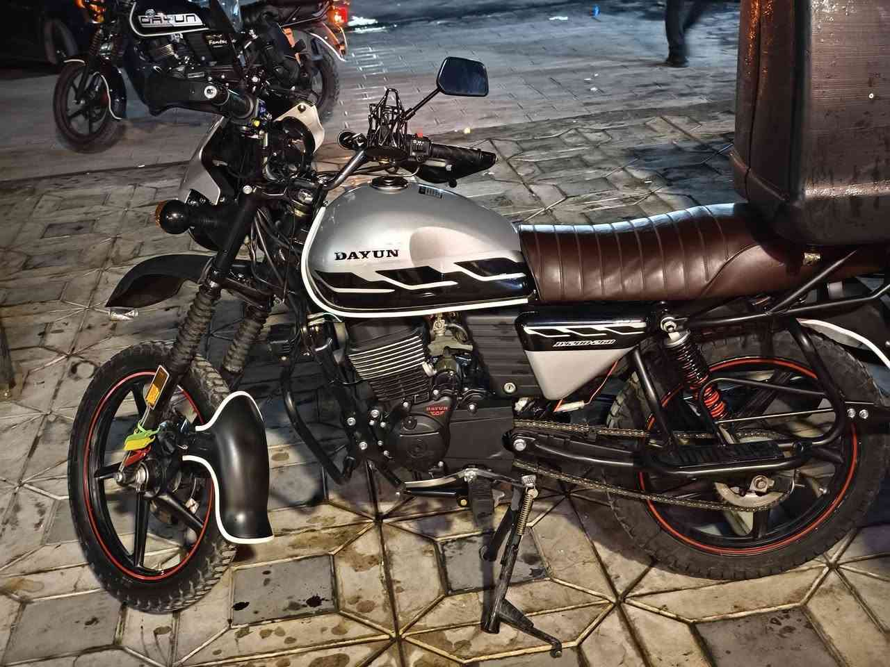 دراجه دايوان موديل 24 ماشيه3000 مرقم اربيل
دراجه خير من الله نضافه مثل مموضح ب صوره وبعد احلى كفاله عامه مكان سيدية السعر 2500وبيها مجال 
***********
