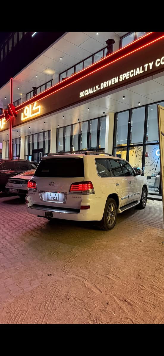 سلام عليكم لكزس
موديل 2013 
ماشيه 105 الف حقيقي 
كفاله بدون بارد ولا صبغ ولا تبديل 
رقم بغداد مميز 
 السعر 430 ورقه 
ماكو هيج سياره ب هيج نضافه و ممشى و كلشي بيها جديد 
***********
