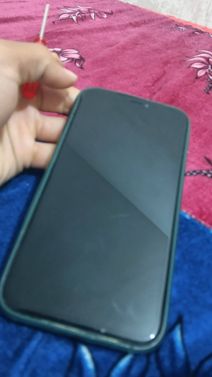 سلام عليكم جهاز البيع عوزه شاشه جهاز شغال بي رمز ***********
