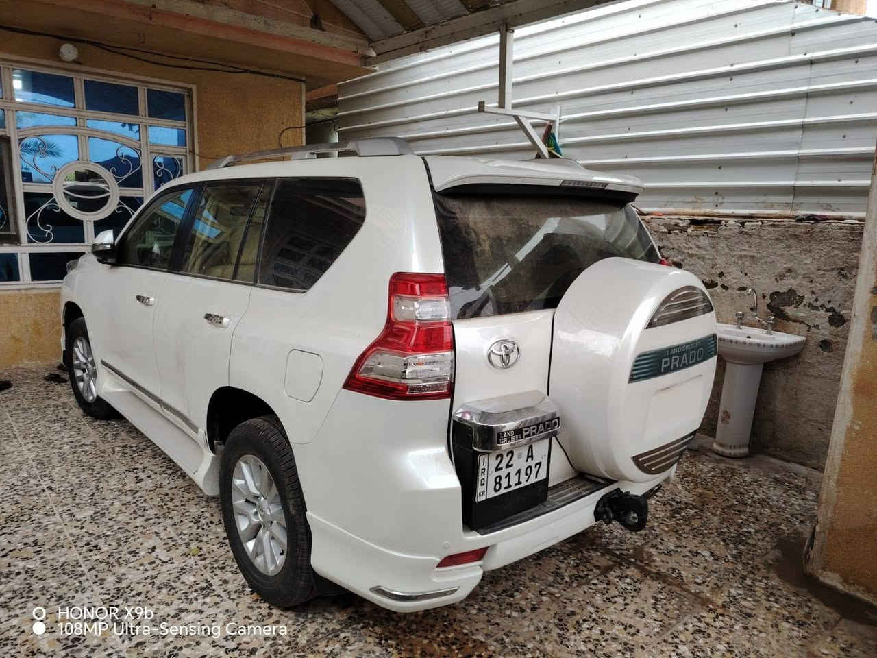 سلام عليكم ورحمه الله سياره برادو للبيع موديل 17 رقم أربيل بسمي رقم او هزه جديد مكفولة من كلشي فول مواصفات السعر 367 بيه مجال الاتصال عل الرقم ***********
