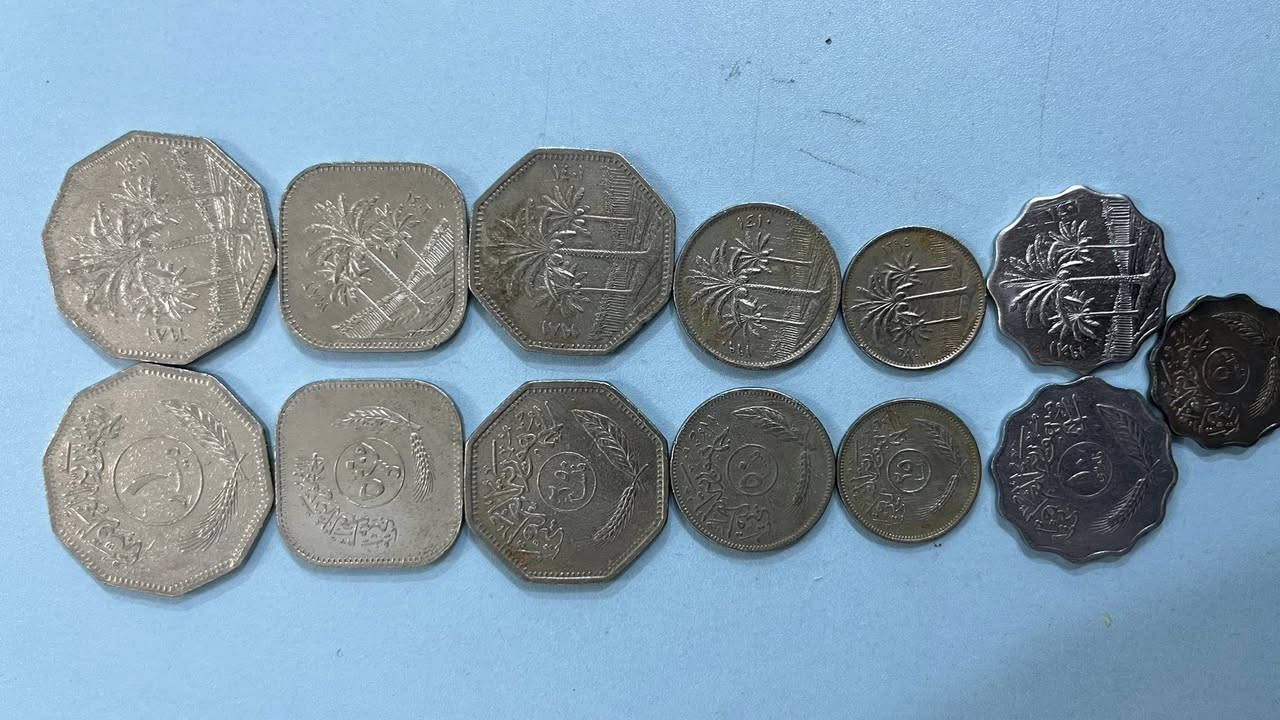 متوفر عملات معدنيه بحالة جيدة جدا وكمية محدودة مزاد مفتوح اعلى سعر
14 قطعة واحد دينار 
14 قطعة 500 فلس
2 قطعة 10 فلس
1قطعة 5 فلس
20قطعة 25 فلس
46 قطعة 250 فلس
الصور عينات


**إذا كنت صاحب هذا الإعلان وتريد حذفه لأي سبب، رجاءا أرسل رسالة إلى الدعم الفني**