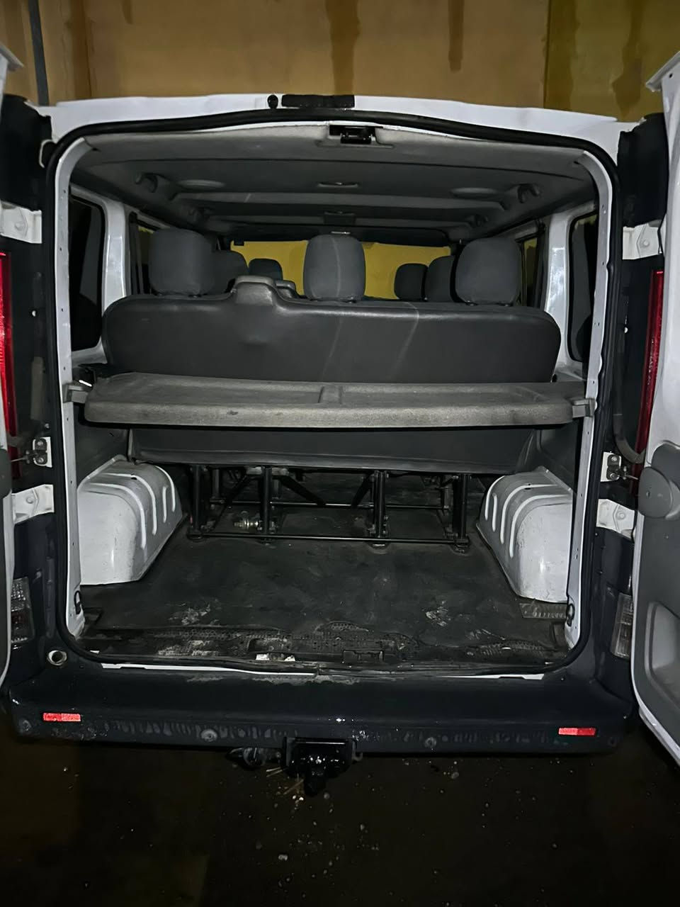 اوبل فيفارو موديل 2011سياره كاز  سياره كفاله ولا سبغ ولا بارد ره م سنويه جديد  تحويل تاني يوم  سياره اسمي سعر 90وه ره قه مجال  مكان زاخو *********** واستاب فايبر موجود
