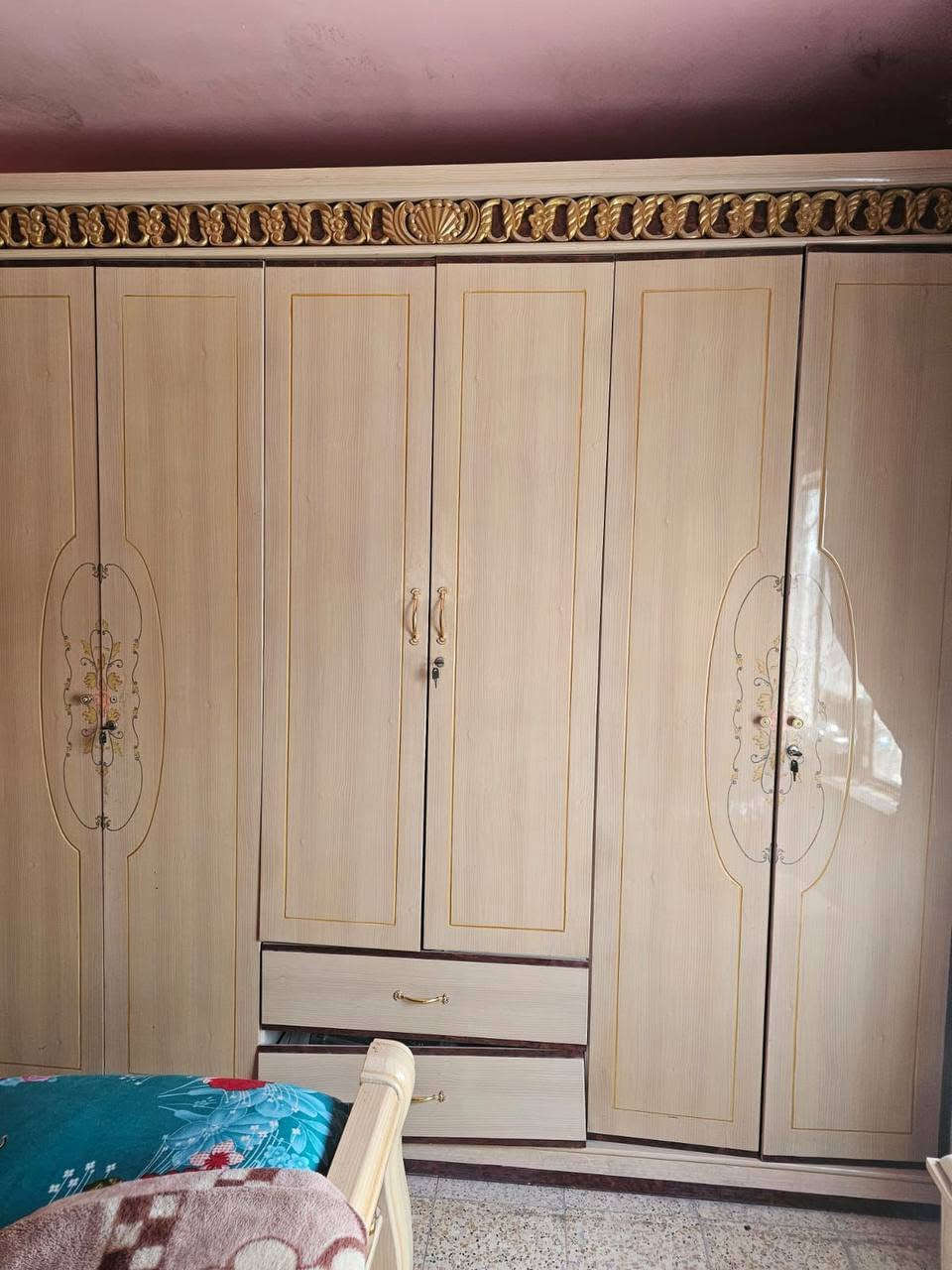 غرفة نوم للبيع
*********** اللي يريدها يراسلني على الرقم هذا
