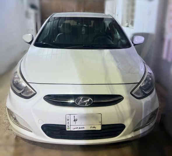 السلام عليكم
اكسنت هاج باك 2016 وارد امريكي 
رقم بغداد اللون ابيض المرغوب 
السياره حادثها جاملغ ايمن وضربه جاملغ ايسر بل الدوسه 
السياره نظيفه مكينه وكير وتبريد وداخلها نظيف جدا 
وعل الفحص تجي وتشوف وتدلل 
مكينه ١٦٠٠    gdi  وماشيه ٧٠ الف كيلو 
السياره مواصفات عاديه نظام ايكو تحكم استيرن ومانع انزلاق وشاشه عرض 
السعر ٩٢ 
للاتصال ***********
مكان السياره بغداد المنصور
