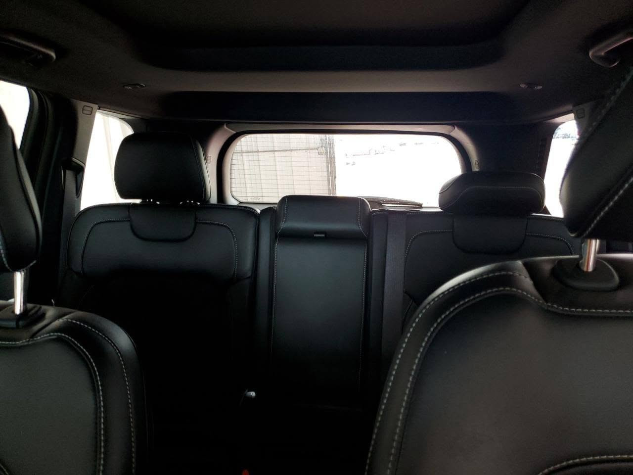 ♤ للبيع فقط ♤

!! Jeep Grand Cherokee Hybrid Limited / Sport Utility 4Xe 2024 !!

               👌 فول مواصفات 💯

                                  🆕️ رقم بغداد حلو 🆕️

♠️ ميتالگ / Metallic ♣️

🛣 المسافة المقطوعة : 5000 ميل

                                   SUV ↔️ 4Xe 🚙

🎁 مغلفة بالكامل PPF + درع جامة أمامية و شاشات + عازل حراري بالكامل 

👟 مزودة دوسات جانبية ستان ستيل + لد ترحيب

📹 مزودة 4 كامرات حماية AZDOM-M660 أمامية + داخلية + خلفية (صوت و صورة على مدار الساعة)

🖥 شاشة دشبول ديجتال 

💻 شاشة كبيرة ديجتال 

⚙️ تحكمات ستيرن جهتين 

🪵 داخل صاج ملكي + أنارة محيطية داخلية 

👓 حافظة نضارات 

🫆بصمة 

🎮 تشغيل عن بعد

📻 نظام الصوتي Alpine 🎼 
 Apple Car Play ➖️ Android Auto📟   Wi-Fi ➖️ Hotspot 📲مضخم صوت خلفي 🔊

🪑 5 راكب ➕️ كشنات جلد 

♏️ ️كشنات  الأمامية كهرباء ➕️ خزن 

⚡️ صندوك كهرباء

📯 حساسات أمامية ➕️ خلفية 

❄️ تبريد قطعتين

🪟الجامة الأمامية والخلفية هيترات ضد الضباب 

🪞 أشاير بالمريات

🛰 رادار أمامي / خلفي 360°

📷 كامرة دوراة 360°

🛤 تحديد المسار ( Lane Assist )

〽️ نقطة عمياء ( Blind Spot )

🕹 سبع  وضعيات قيادة 🏎 ،Auto 🚙 Sport Sand . Mud 🏜 Rook 🪨 Snow ☃️⚡️EV 🔌 Plug In

🌠🌫 بنوراما 3 وضعيات 

🖱 كير ماوس

⛰️ 🏔 نظام منحدرات

♨️ هيترات بالكشنات 

🛞 ويل كب كروم

🔦 لايتات زينون 

🌞 لدات نهاري 

💡بكلايت لدات

🌫😶‍🌫️ كشافات

🫆بصمات أبواب

⚡️ هاند بريك كهرباء ➕️ ( Auto Hold )

⛷️  مانع انزلاق( ABS ➕️ Traction Control )

🚘 السيارة وارد امريكا حادث باب تبديل خلف السائق نفس اللون، صبغ شبرين طوگ الجاملغ + صبغ بالبنيد على كد (كارت)شخط بالنقل،  بدون دواخل وشواصي و بدون الايباكات، بطارية جديدة AGM 80 AMP خاصة للجيب ضمان سنة بوصل + صيانة للمحرك كاملة Mopar.

                                       $ 36.500 💸  

☎️ للأستفسار ☎️
*********** ➖️ على الخاص
