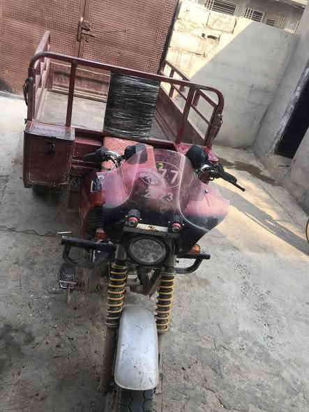 ستوتا للبيع اوراق اصوليه كهربائية شغله  موديل 2014 مكينه موديل 2023 ما مفتوحه  سعر 900 وبيه مجال بصيط  رقم ***********
