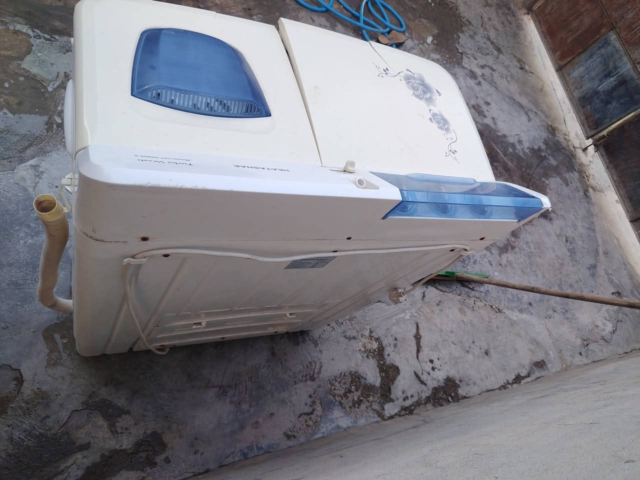 غساله ازغيره  شرط شغل  السعر 30
***********
