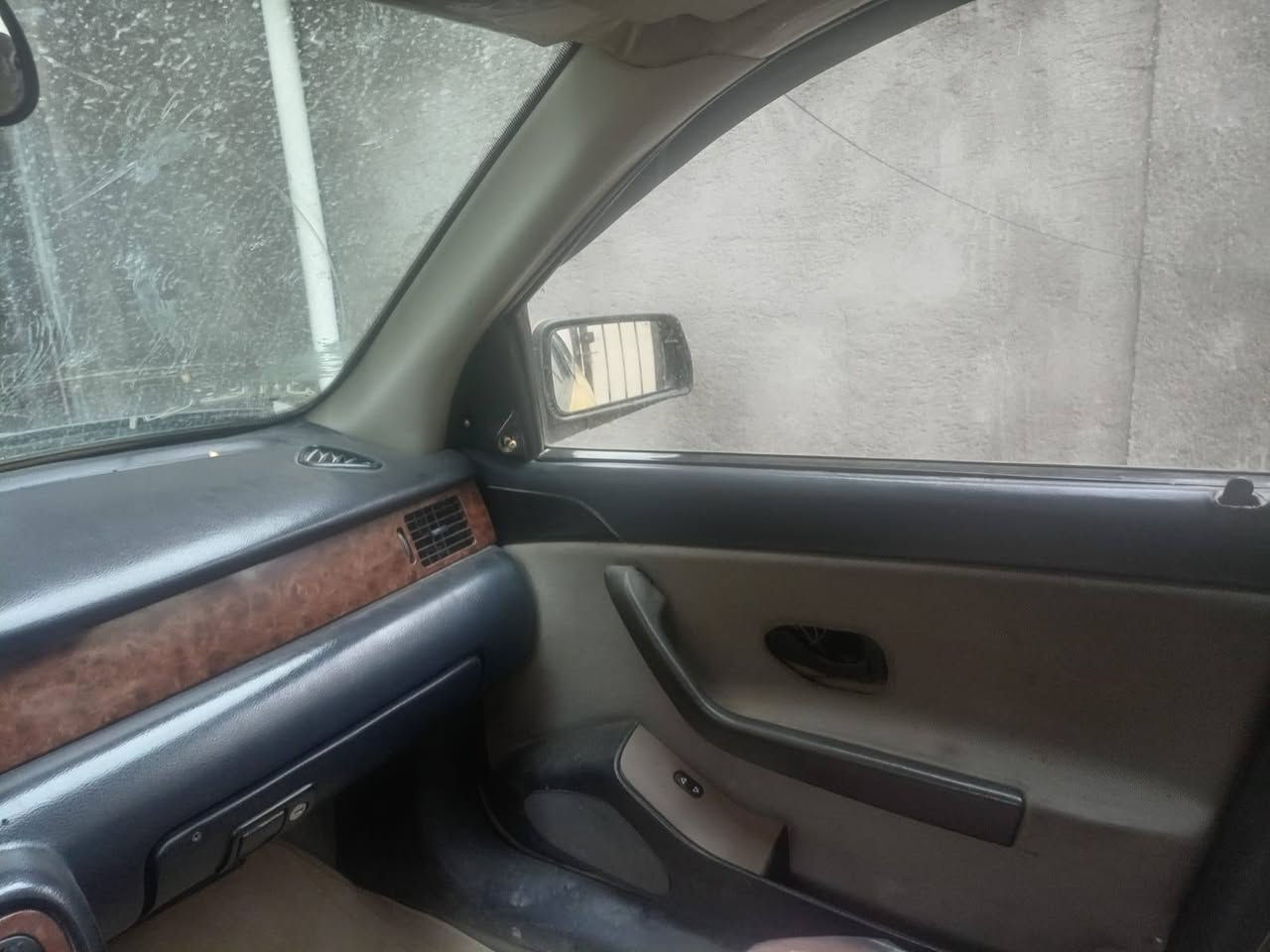 سمند ٢٠٠٩ رقم انكليزي بأسمي مصفره من كل شيء هزه وخط وبحث وسنويه جديد تحويل نتكاتب عقد مروري باتري داينمو باور بريك عنبار بريك مشط استيرن صونده وبوري باور كله جديد تايرات محرك كير جيد السعر ٢٢ ورقه وبيها مجال مكاني البياع للاستفسار الاتصال على ***********
