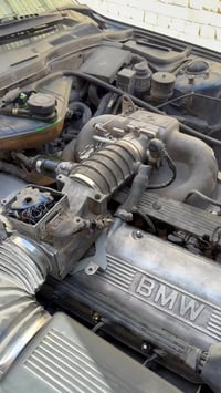 قطع غيار • موصل • سيارات