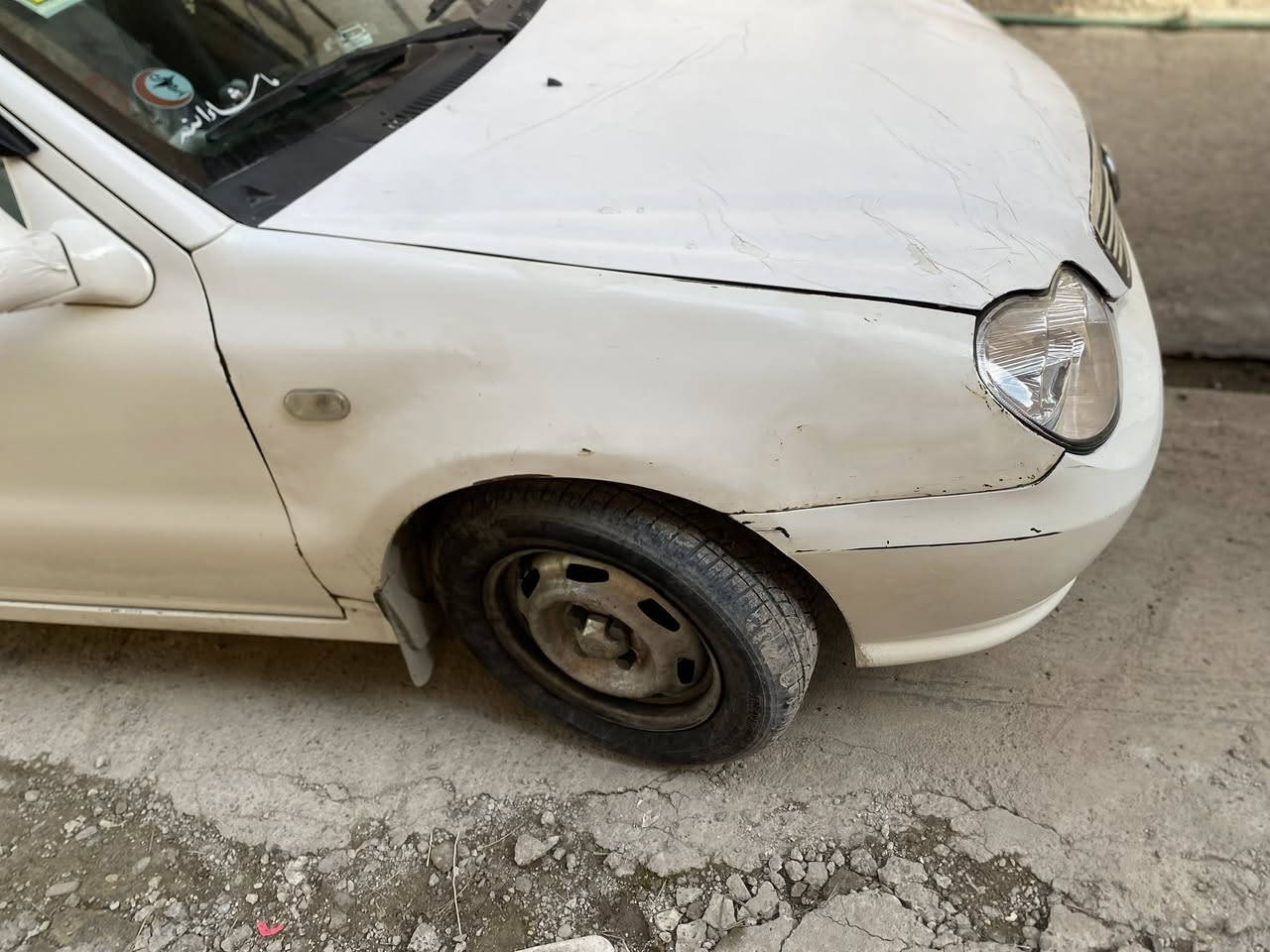 سيكي 13 كصه جديده
نضافه فول تاير جديد تخم جديد السياره ما ناقصها شي ترهم فقد ونقد ***********
