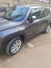 موديل 2018 السياره جاملغ وبنيد بأمريكا وبل عراق بيه باب السايق صبغ بدو...