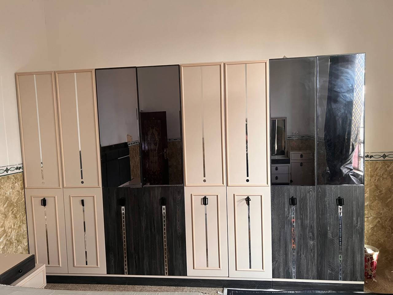 سلام عليكم غرفه تركي مستخدم قليل شخط مابي مكان بغداد تقاطع النهروان سعر 1200 وبي مجال راسلني واتساب وتدلل ***********
