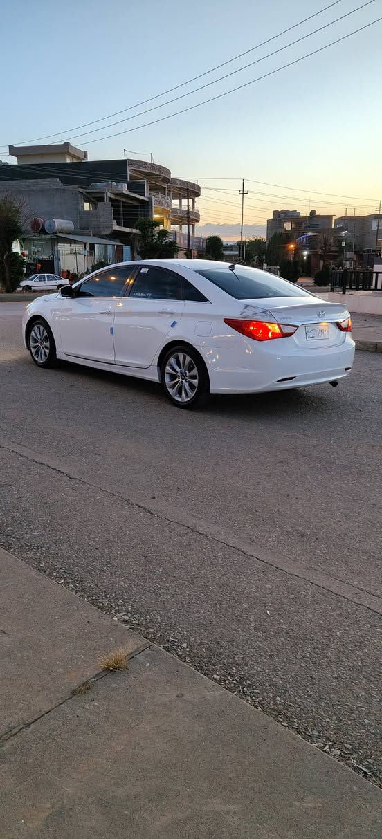 سڵاو
sonata
بڕاوەبۆفرۆشتن مۆدێل 2011 کۆدی نییە گێڕو مەکینەی بەشەرت تەبریت لەسەر سویچ چوار تایەی لۆک دەعم دەعموو لێدراوی نییە سەقفی بۆیاخ نییە ڕۆنو بەنسی تازە کامل مەسروف کراوە یەک دینار مەسروفی نییە چاڵو شخوتی نییە 75 هه زار ڕۆشتوە کارەی بای گشت گیانی ئیشەکات شوین هه ڵەبجە تازە 
سعری 44 گەڵاو تۆزی مەجال 
*********** دار بنديهكان, السليمانية
