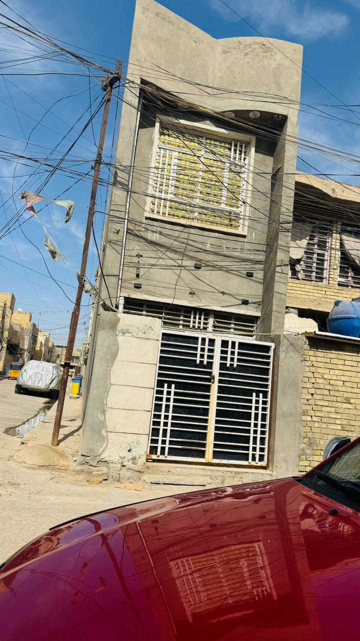 دار للبيع  طابقين بناء حديث 
المساحه 60متر  
الطابق الاول يحتوي على استقبال +مساحه درج +صحيات 
خارجيه وداخليه وانتم بكرامه 

الطابق الثاني غرفتين وصحيات   
الموقع الامين  النفط 

للاستفسار اكثر ومعرفه السعر التواصل على الرقم 
***********
