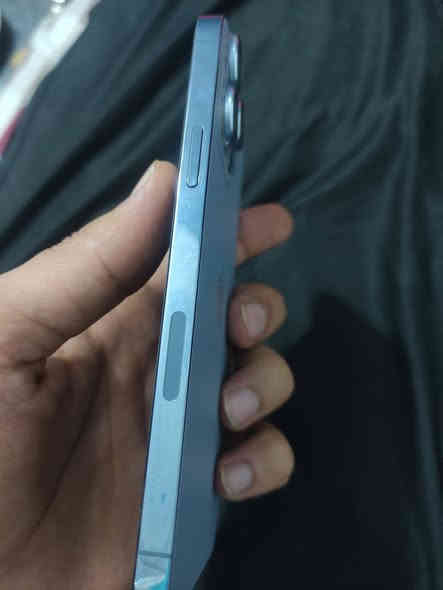 ايفون 13 برو ماكس 
ذاكره 256 
بطاريه 74
نموذج:M
جهاز نظيف جدا مكفوول لاشخط لاضربه 
بس بي هاي نقطه صغيره بالشاشه ممبينه ولا تاثر موضحه بالصور
لون بحري (سمائي)
 ملحقات فقط شاحنة للمراوس وأخذ فرق  شعندك نزل يقضل يكون هونر x9d
بغداد شارع السعدون ***********
