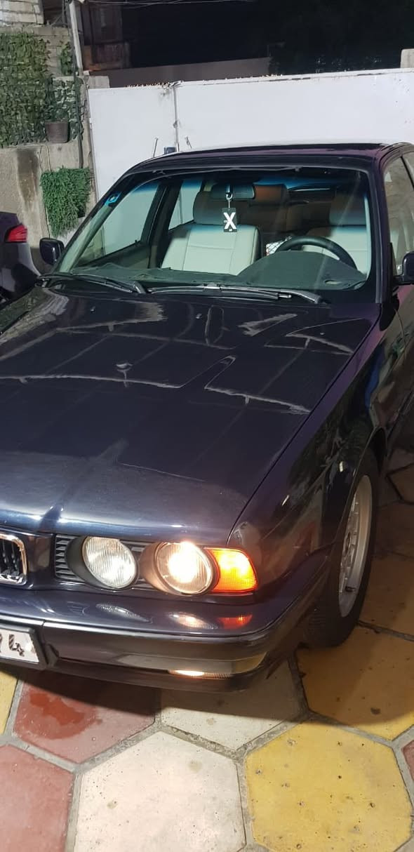 بي ام 525i محرك مسكر فانوس ( مرغوب )
وارد ياباني تبريد شغال كهربائيات كلها شغاله كشنات بطاين كله جلد جديد 

5 كير رون ناصي 

بيها ميزه سبورت 

تخم تاير جديد ويل كاب بختصار السياره جديده كلشي مابيها 

رقم جديد هزه جديده سنويه جديده والسياره باسمي شرط التحويل مصبوغ جماليه والسياره احلى من الصور بهواي 

السعر 86 بيها مجال حك الجيه

للتواصل والاستفسار *********** مكاني بغداد البياع
