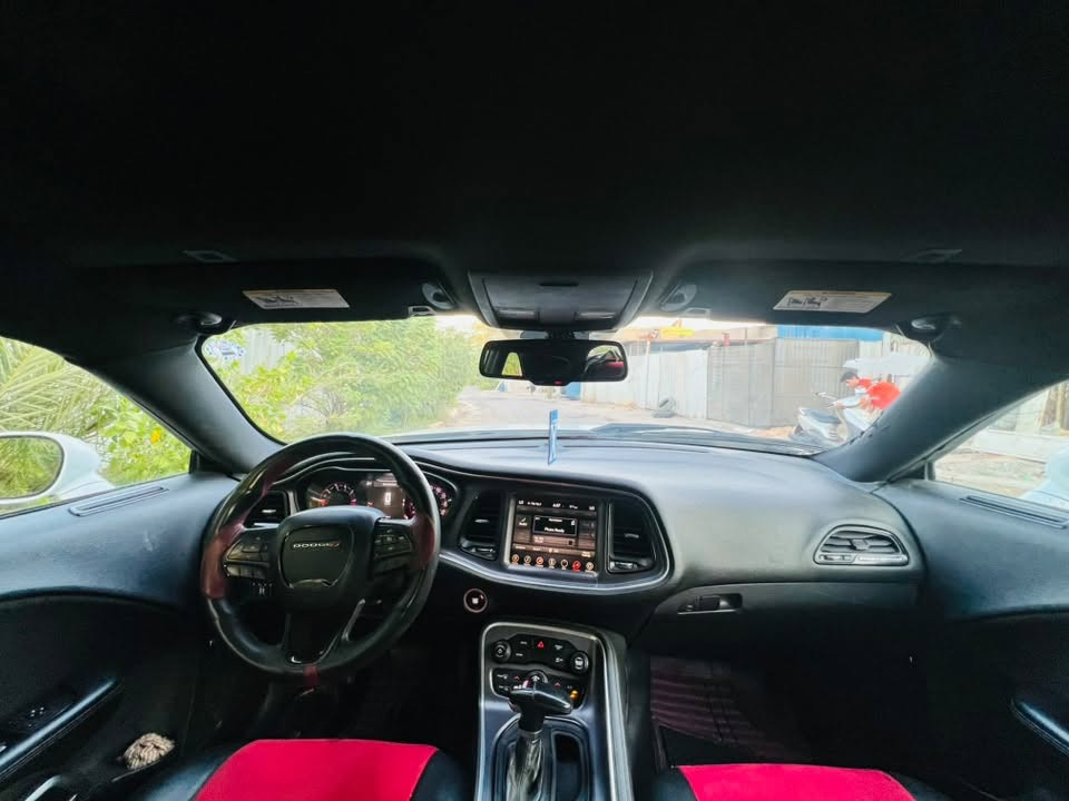 السلام عليكم
جالنجر sxt 3600 موديل 2017   
مكينه كير مكفولات  السيارة عليها ادامه كاملة 
ترايها وين ما تحب تبريد خير من الله.  
السيارة بيها اربع قطع  
السعر 128 وبيها مجال 
مكاني الزعفرانية اسواق مريم 
للتواصل الاتصال ***********

