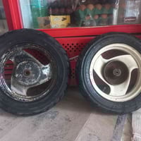 تايرات الي يفيدنه يطي سعر وياخذهن جدد وكل ثق مابيهن 07814504160 زوج تو...