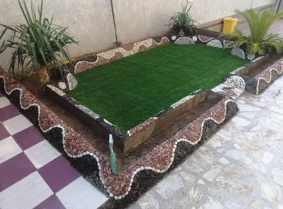 حسن لديكور ***********
عمل ديكورات درجه اولى نقشات شلال نافوره وبأسعار مناسبة
