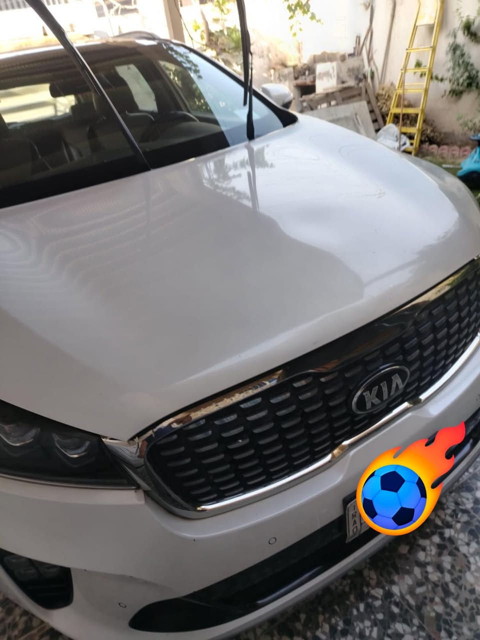 السلام عليكم سورنتو 2019 خليجي  ..
المواصفات..
محرك 6 سلندر 
بنوراما
بصمة
هند بريك بصمه
شاشة كبيرة GBS
حساس امامي 
حساس خلفي 
كشن كهرباء 
مري شفط 
ترحيب سورنتو 
جنطة كهرباء ذكية 
لايت زنون 
مغلفة ارضية جلد 
سبعة راكب 
ثلاثة قطع تبريد 
اربعه انضمه قياده 
اشاير بالمري 
*********** بغداد 
السعر 2300 وبي مجال 
بيها صبغ قطع صغيره مأشر بلصور عليها
